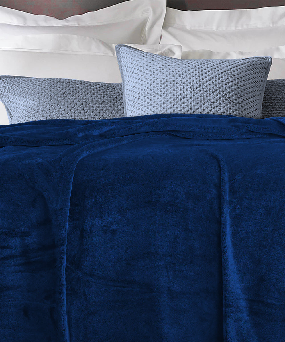 Blue Nest – The All-Season Premium AC Blanket by Fibernomad